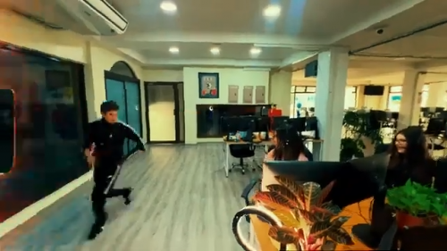 Yeik-Lawson-Rodriguez-Costa-Ricas-Call-Center-Rap-Breakdancing-commerical-119e58af795605821d.png