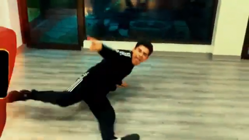 Yeik-Lawson-Rodriguez-Costa-Ricas-Call-Center-Rap-Breakdancing-commerical-69ce41de9321b875d.png